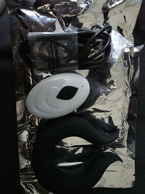 Wireless Remote-Control Personal Massager in Black and White